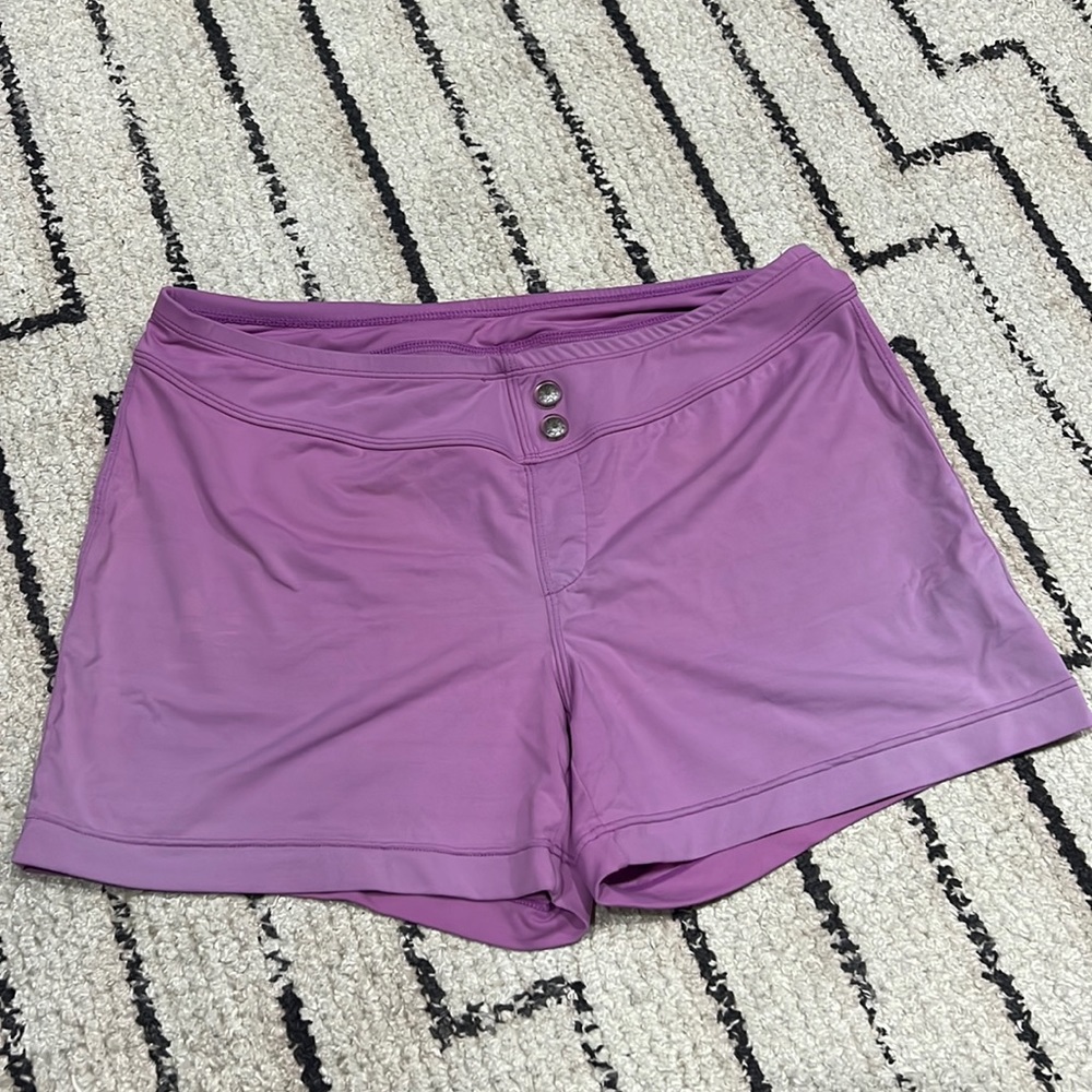 Athlete shorts